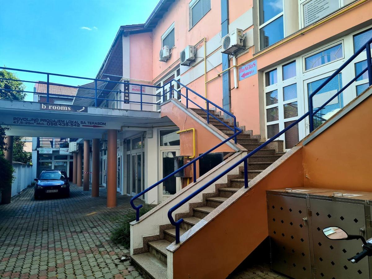 Bonitos Slavonski Brod Exterior foto